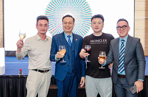 Không gian và sản phẩm tại ALT LUXURY